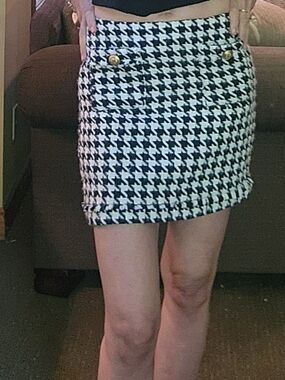 Classic Houndstooth Mini Skirt - Black & White